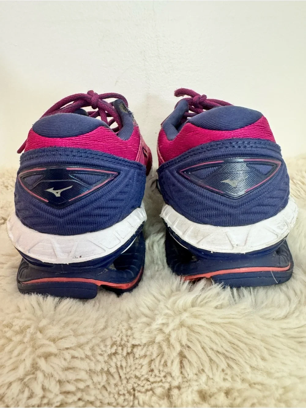 Mizuno Women's wave creation 20 Running Shoes